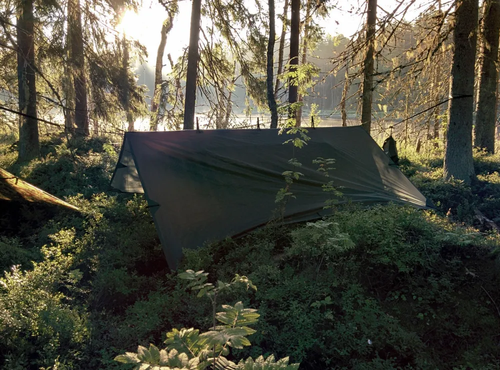 DD Hammocks Majoitteet ^ Frontline riippumatto