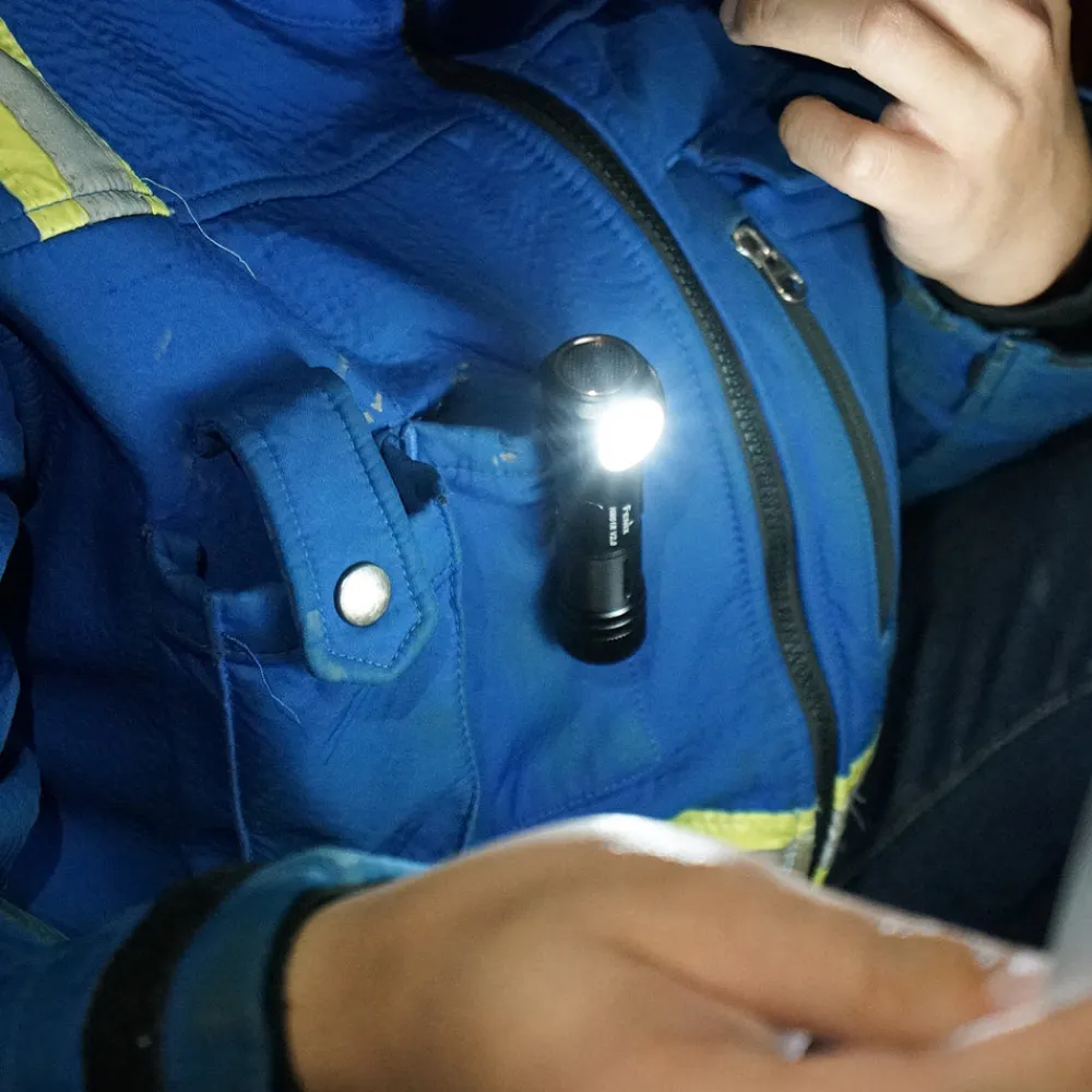 Fenix Valaisimet ^ HM61R V2.0 otsalamppu