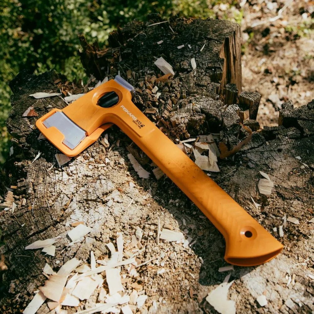 Fiskars Kirveet Ja Sahat ^ X13 superkevyt retkikirves