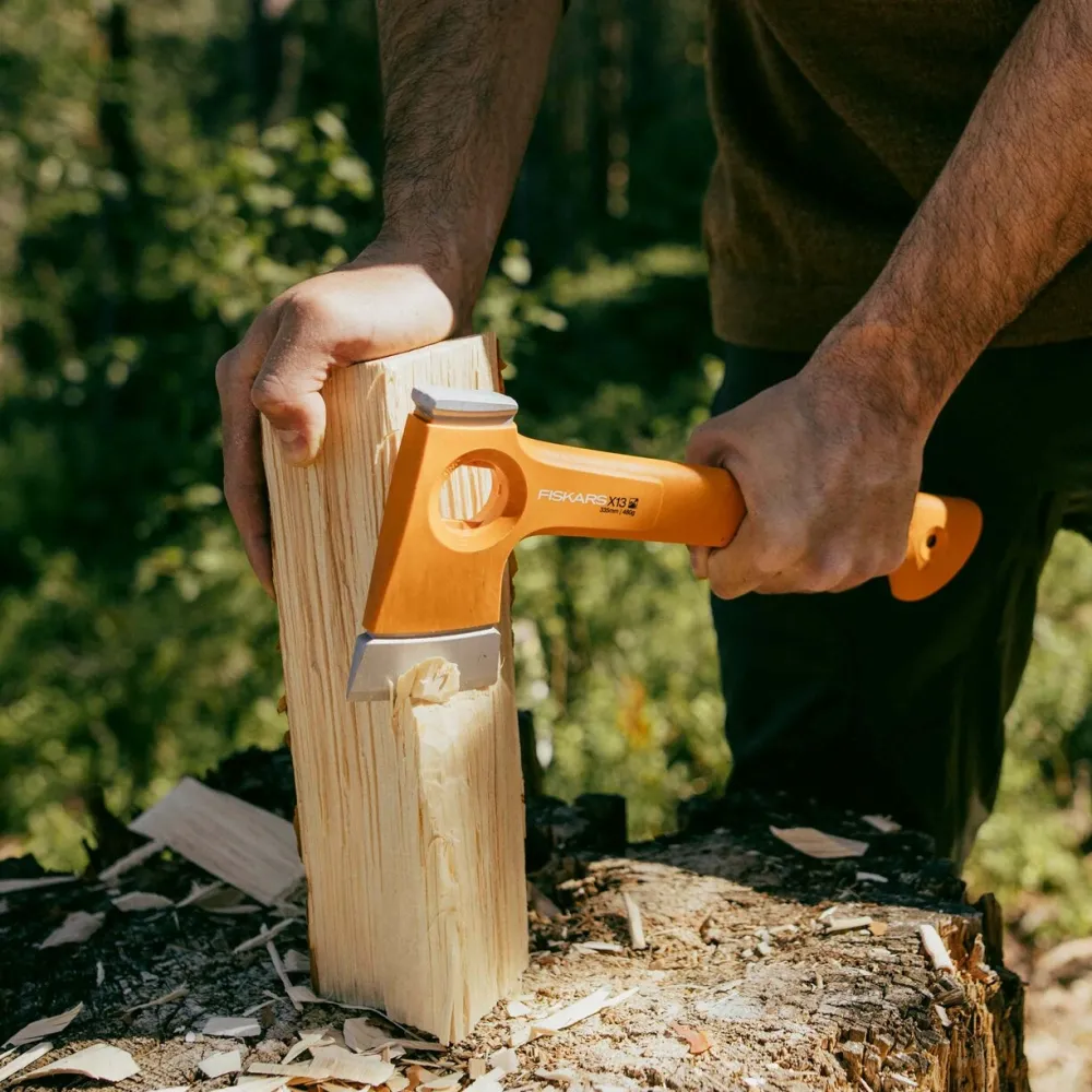 Fiskars Kirveet Ja Sahat ^ X13 superkevyt retkikirves