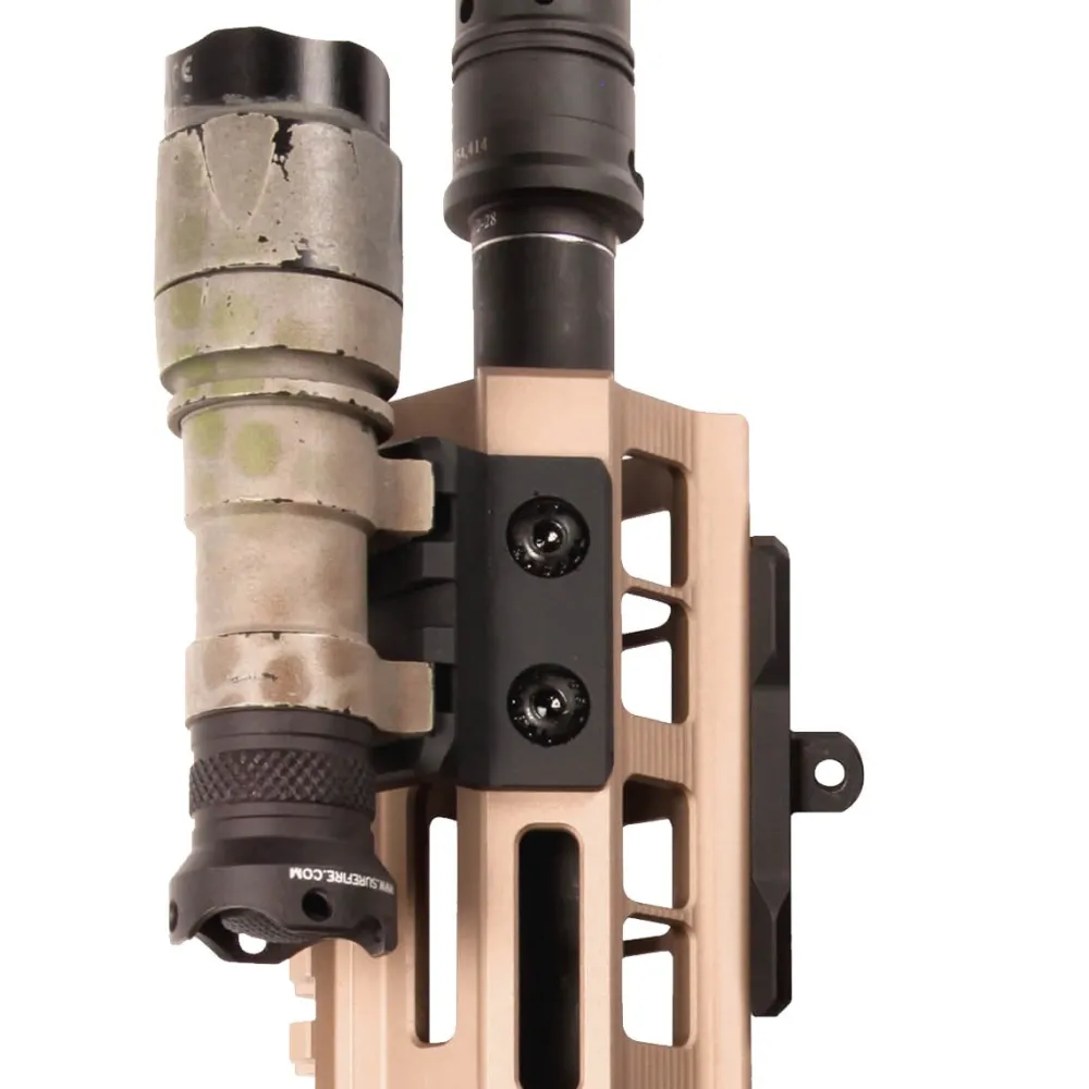Magpul Muut Asetarvikkeet ^ M-LOK Offset Light/Optic Mount kiinnityskisko, alumiini