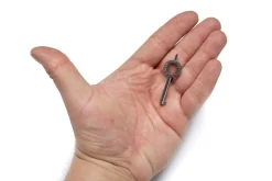 Smith & Wesson Avaimenperät Ja -Ketjut ^ Handcuff Key käsirauta-avain