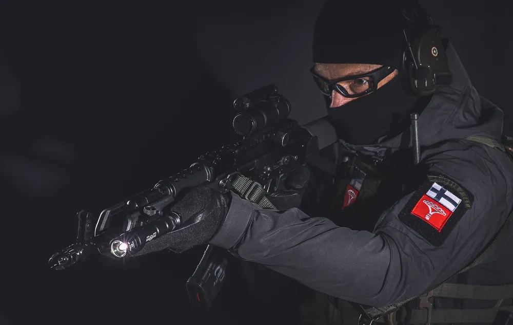 Surefire Asevalot ^ M600U Scout Light asevalo, 1000 lm