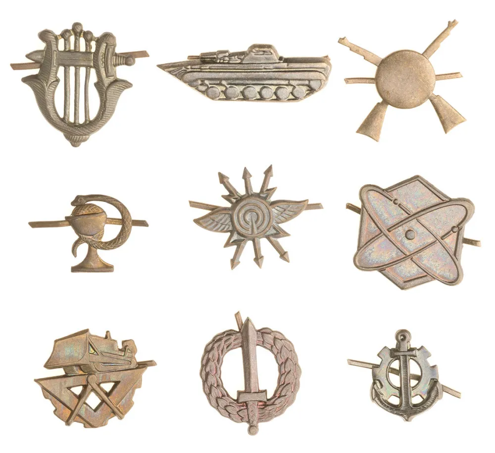 Czechoslovakia Tunnukset ^ Tsekkoslovakialainen aselajimerkki, metallia, ylijäämä