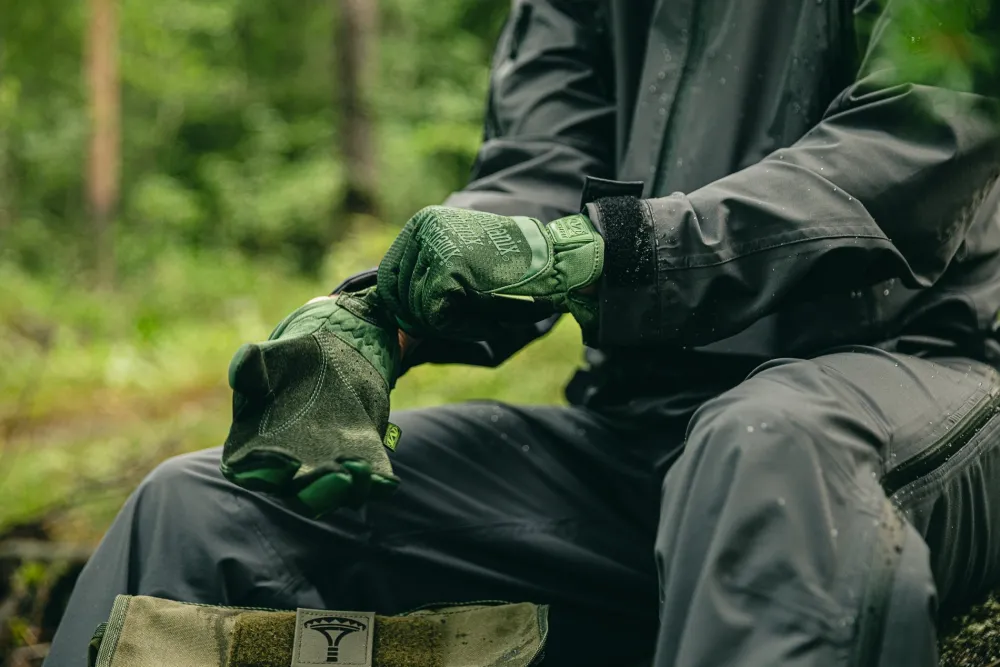 Varusteleka Housut|Sadevaatteet ^ Hardshell-kuorihousut,