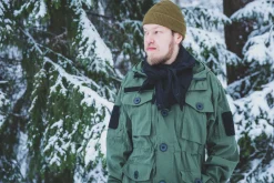 Varusteleka Päähineet ^ iso neliöhuivi, merinovillaa
