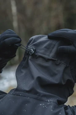 Varusteleka Takit|L6 Waterproof Shell ^ L6 Hardshell-kuoritakki