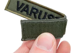 Varusteleka Tunnukset ^ M05 nimilappu omalla tekstillä, 3-Pack