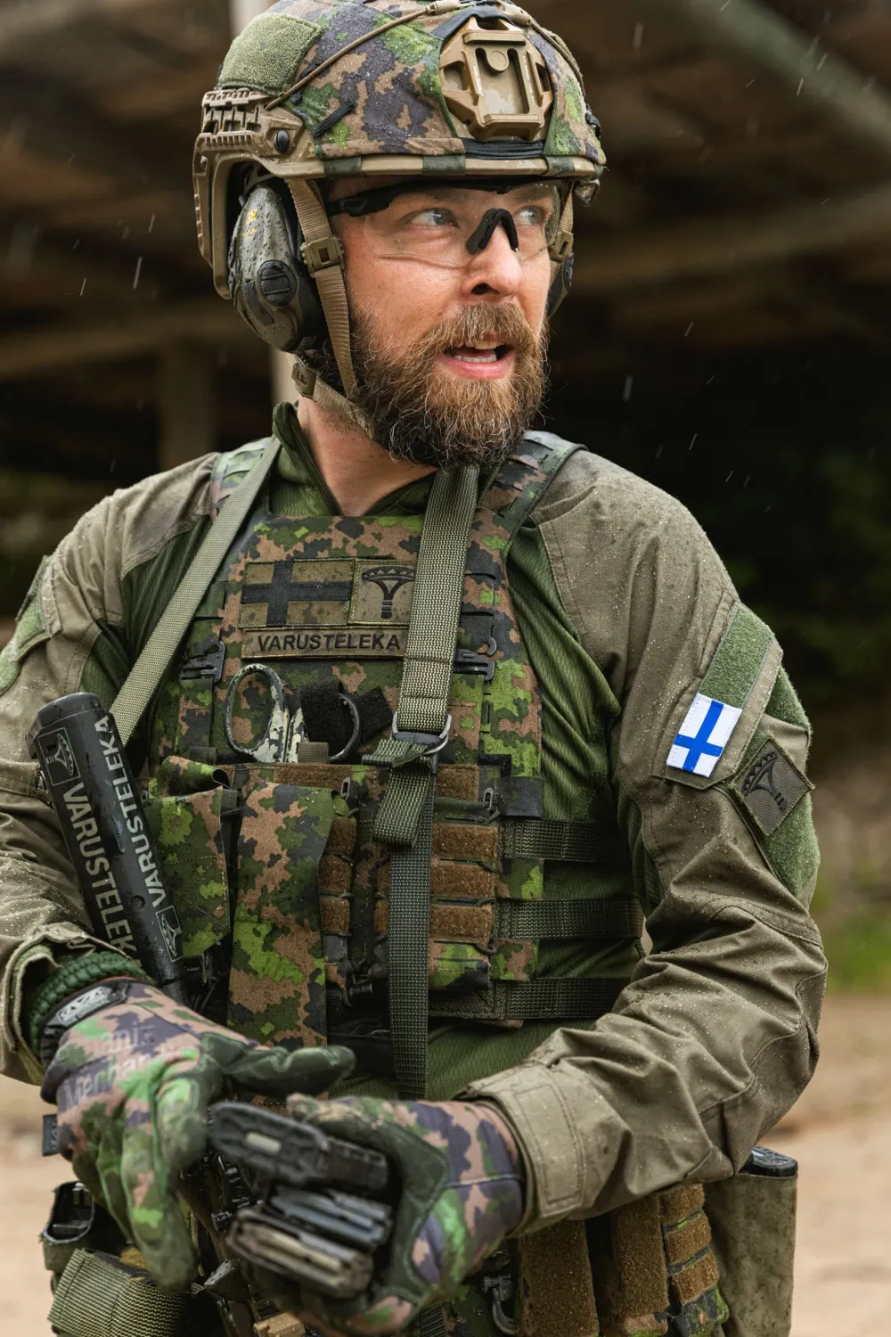 Varusteleka Asehihnat ^ 2P-RK pikasäädettävä asehihna