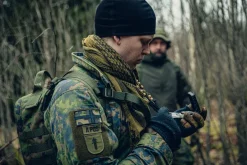 Varusteleka Tunnukset ^ Suomen hihalippu, 77 x 47 mm